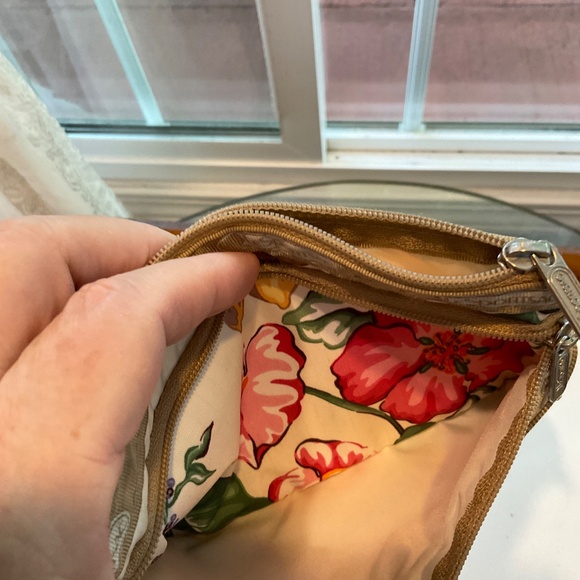 LeSportsac Floral 3-Zippered Bag - Picture 7 of 8